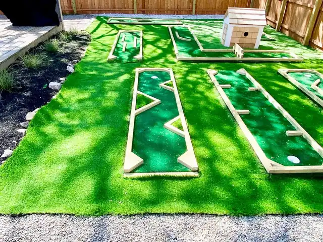The Beach Hut: backyard mini golf course