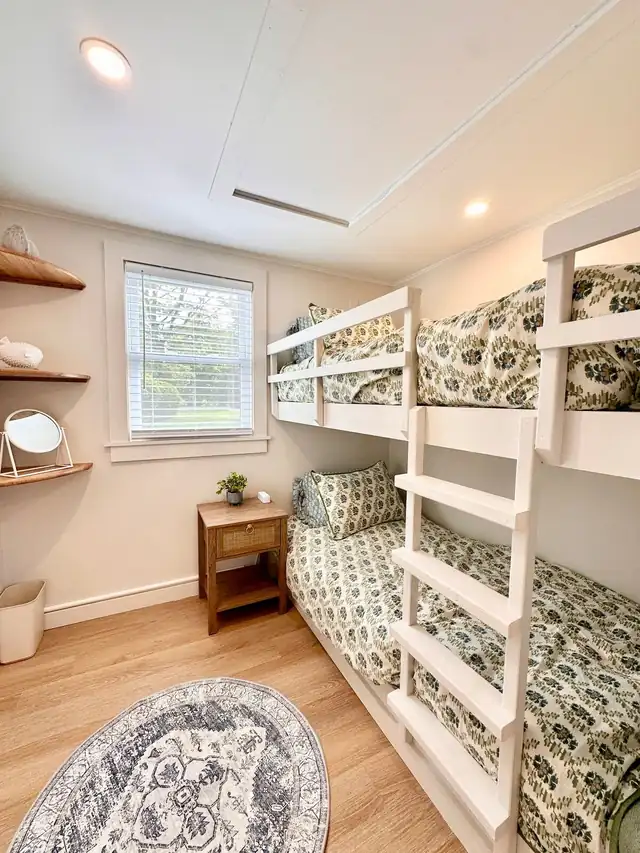 Blue Tide Cottage: bedroom 2