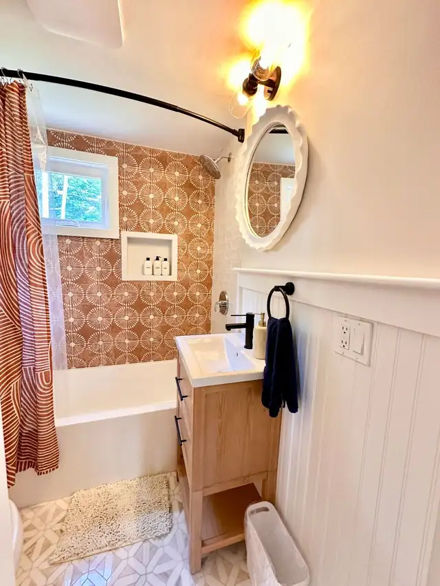 Coral Coast Cottage: bathroom