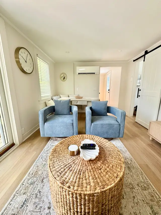 The Twin Cottages: second living room